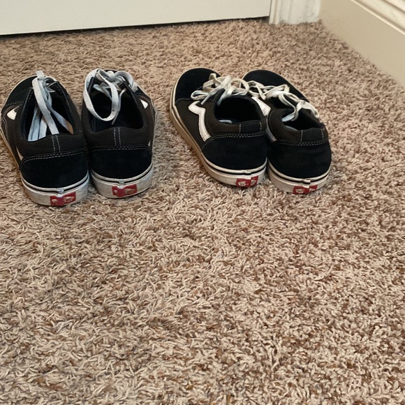 White and black “old skool” vans size 9.5 men’s - Picture 2 of 3